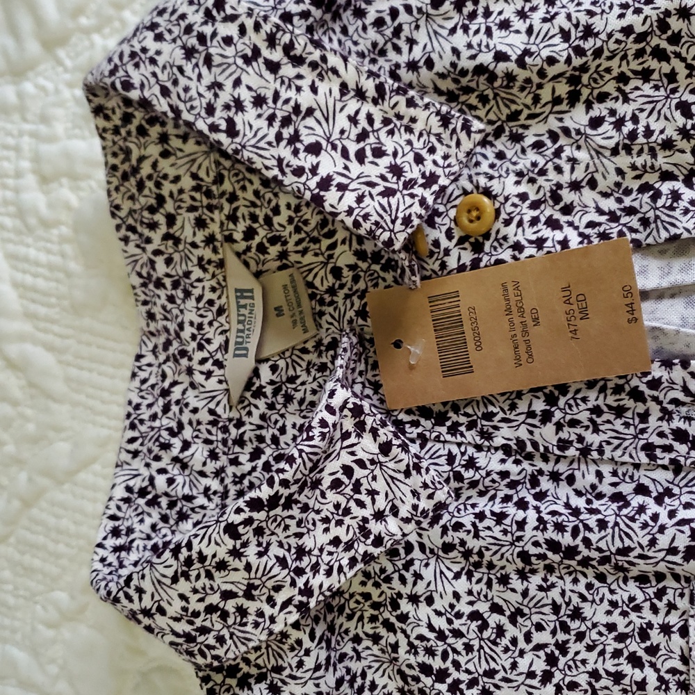 Duluth Trading Co. Women's Purple Floral Cotton Button-Up Shirt Size M NWT - Picture 2 of 5